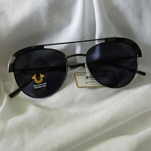 NWT True Religion Black Sunglasses